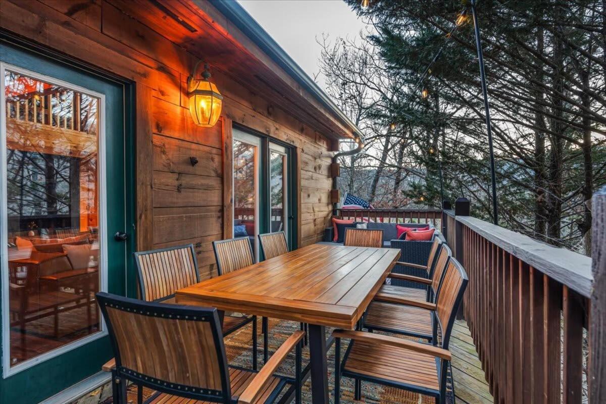 Movie Theater Arcade Hot Tub Grill Views Villa McGaheysville Eksteriør bilde